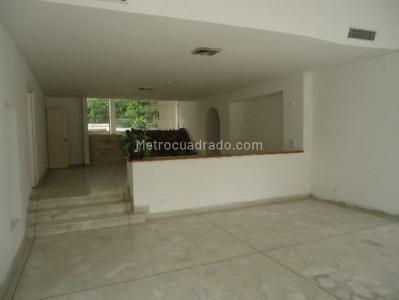 Casa de 4 alcobas en venta en Normandia, Cali, 1373 m² · foto 10 de 16