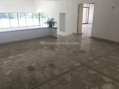 Casa de 4 alcobas en venta en Normandia, Cali, 1373 m² · foto 6 de 16