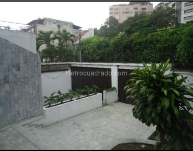 Casa de 4 alcobas en venta en Normandia, Cali, 1373 m² · foto 8 de 16