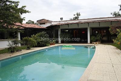 Casa de 5 alcobas en venta en Pegada A La San Joaquin, Cali, 900 m² · foto 9 de 20