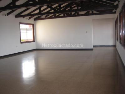 Apartamento en venta en Frente Al Parque Del Paseo Bolivar, Cali · foto 16 de 19