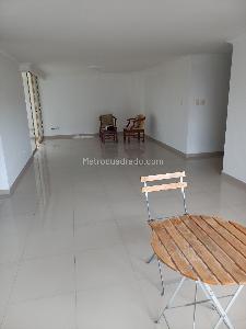 Apartamento en venta en Frente Al Parque Del Paseo Bolivar, Cali · foto 18 de 19