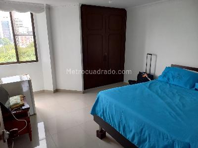 Apartamento en venta en Frente Al Parque Del Paseo Bolivar, Cali · foto 9 de 19