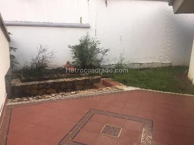 Casa de 5 alcobas en venta en Altos De Ciudad Jardin, Cali, 404 m² · foto 11 de 19