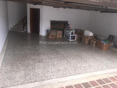 Casa de 5 alcobas en venta en Altos De Ciudad Jardin, Cali, 404 m² · foto 17 de 19