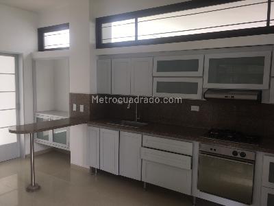 Casa de 4 alcobas en venta en Alameda, Cali, 338 m² · foto 19 de 20
