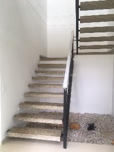 Casa de 4 alcobas en venta en Alameda, Cali, 338 m² · foto 3 de 20