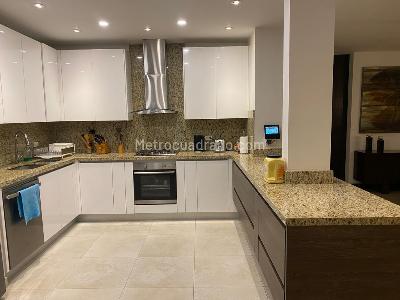 Apartamento de 3 alcobas en venta en Aguacatal, Cali, 238 m² · foto 13 de 19