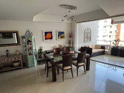 Apartamento de 3 alcobas en venta en Aguacatal Central, Cali, 162 m² · foto 3 de 17
