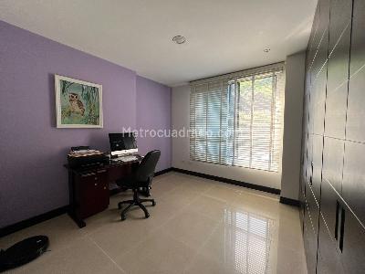 Apartamento de 3 alcobas en venta en Aguacatal Central, Cali, 162 m² · foto 5 de 17