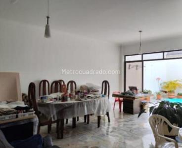 Casa de 4 alcobas en venta en Las Vegas Mayapan, Cali, 297 m² · foto 8 de 19