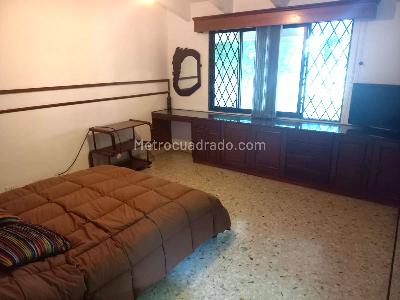 Casa de 4 alcobas en venta en Parque La Flora, Cali, 425 m² · foto 12 de 20