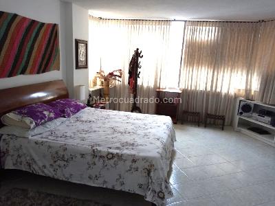 Apartamento de 3 alcobas en venta en Granada, Cali, 138 m² · foto 5 de 11