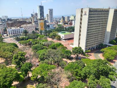 Apartamento de 5 alcobas en venta en Frente Al Parque Mas Lindo Y Extenso De La Ciudad, Cali, 383 m² · foto 18 de 20