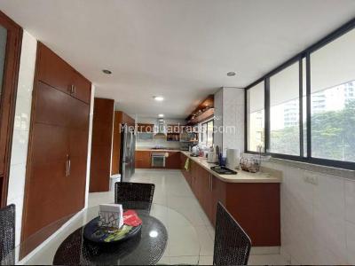Apartamento de 3 alcobas en venta en Normandia, Cali, 243 m² · foto 4 de 20