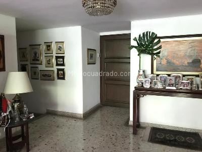 Apartamento de 3 alcobas en venta en Arboledas, Cali, 278 m² · foto 10 de 18