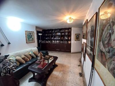 Apartamento en venta en La Arboleda, Cali · foto 2 de 19