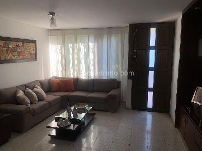 Casa de 5 alcobas en venta en La Flora, Cali, 314 m² · foto 3 de 20