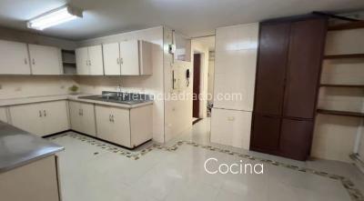Apartamento en venta en Granada, Cali · foto 14 de 19