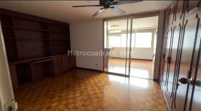 Apartamento en venta en Granada, Cali · foto 4 de 19