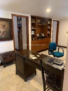 Apartamento de 3 alcobas en venta en Santa Rita, Cali, 226 m² · foto 14 de 19