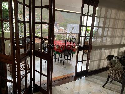 Apartamento de 3 alcobas en venta en Santa Rita, Cali, 226 m² · foto 2 de 19