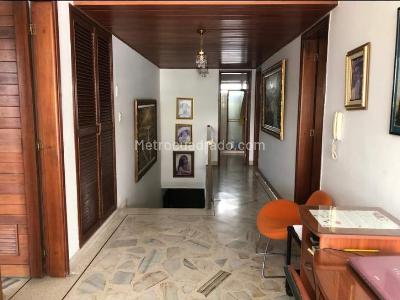 Apartamento en venta en Versalles, Cali · foto 2 de 14