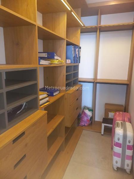 Apartment in Cali, Bellavista, Comuna 19 - Más