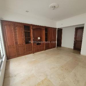 Apartamento de 3 alcobas en venta en El Ingenio, Cali, 180 m² · foto 2 de 19