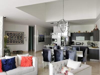 Apartamento de 4 alcobas en venta en Bellavista, Cali, 378 m² · foto 18 de 20