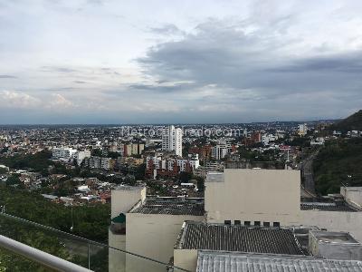 Apartamento de 4 alcobas en venta en Bellavista, Cali, 378 m² · foto 3 de 20