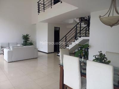 Casa de 3 alcobas en venta en Aguacatal, Cali, 318 m² · foto 5 de 20