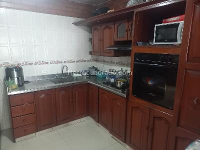 Casa de 5 alcobas en venta en Colseguros, Cali, 400 m² · foto 12 de 20