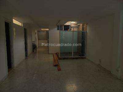 Casa de 5 alcobas en venta en Colseguros, Cali, 400 m² · foto 17 de 20