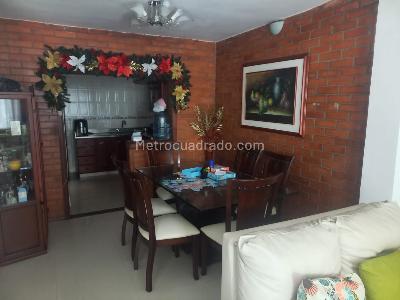 Casa de 5 alcobas en venta en Colseguros, Cali, 400 m² · foto 9 de 20