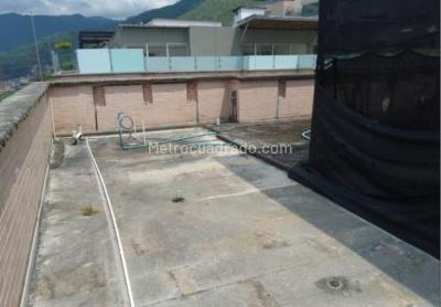 Apartamento de 3 alcobas en venta en Cali Normandia, Cali, 430 m² · foto 2 de 18