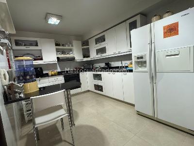 Apartamento en venta en Aguacatal, Cali · foto 14 de 20