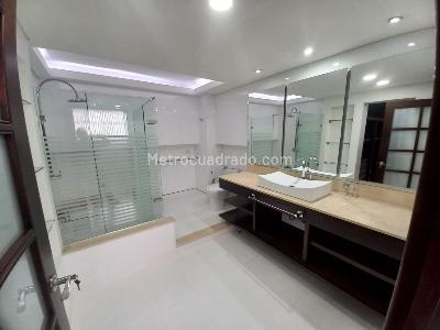 Apartamento de 3 alcobas en venta en Santa Rita, Cali, 260 m² · foto 15 de 20