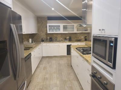 Apartamento de 3 alcobas en venta en Santa Rita, Cali, 260 m² · foto 16 de 19
