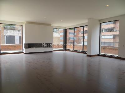 Apartamento de 4 alcobas en venta en Los Rosales Emaus, Bogotá, 498 m² · foto 3 de 20