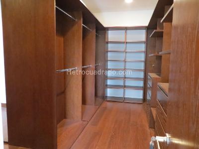 Apartamento de 4 alcobas en venta en Los Rosales Emaus, Bogotá, 498 m² · foto 11 de 20