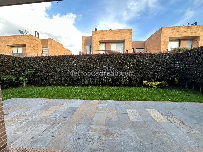 Casa de 3 alcobas en venta en Conjunto Hacienda San Luis, Cajicá, 230 m² · foto 2 de 20