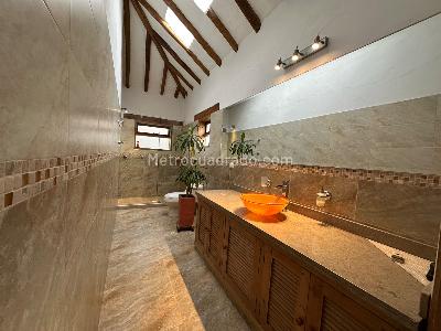 Casa de 3 alcobas en venta en Casa En Conjunto Chuntame Tipo Villa De Leyva, Cajicá, 243 m² · foto 14 de 20