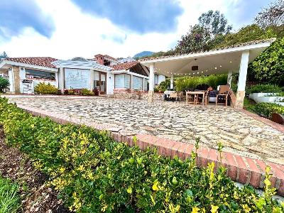 Casa de 5 alcobas en venta en Sindamanoy, Chía, 680 m² · foto 3 de 20