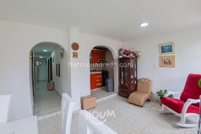 Casa de 5 alcobas en venta en Rafael Uribe Uribe, Bogotá, 430 m² · foto 3 de 20