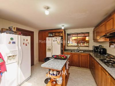 Casa de 5 alcobas en venta en Chia, Chía, 260 m² · foto 3 de 20