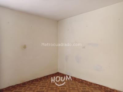 Casa en venta en Itagui, Itagüí · foto 3 de 15