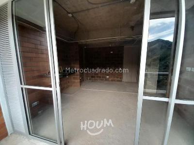 Apartamento de 3 alcobas en venta en Sabaneta, Sabaneta, 67 m² · foto 3 de 10