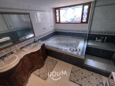 Casa de 5 alcobas en venta en Usaquen, Bogotá, 650 m² · foto 18 de 20
