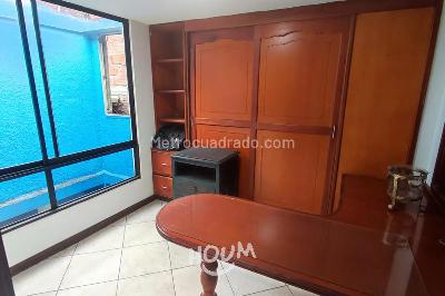 Casa de 5 alcobas en venta en Medellin, Medellín, 130 m² · foto 2 de 20